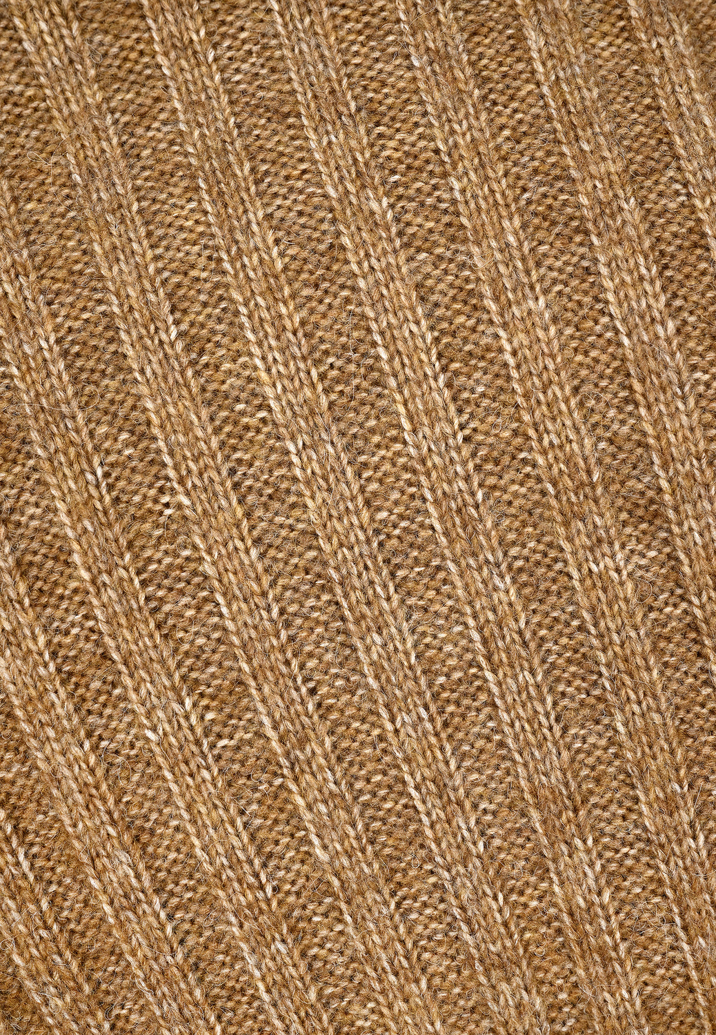 24652 Pull en maille côtelée curry