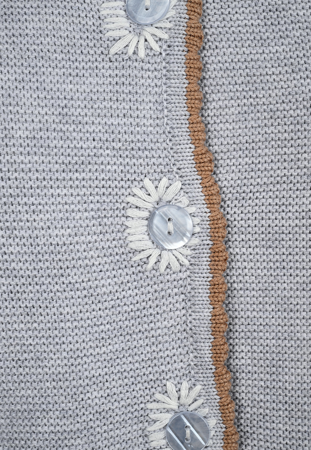 25545 Trachtenstrickjacke in Hellgrau