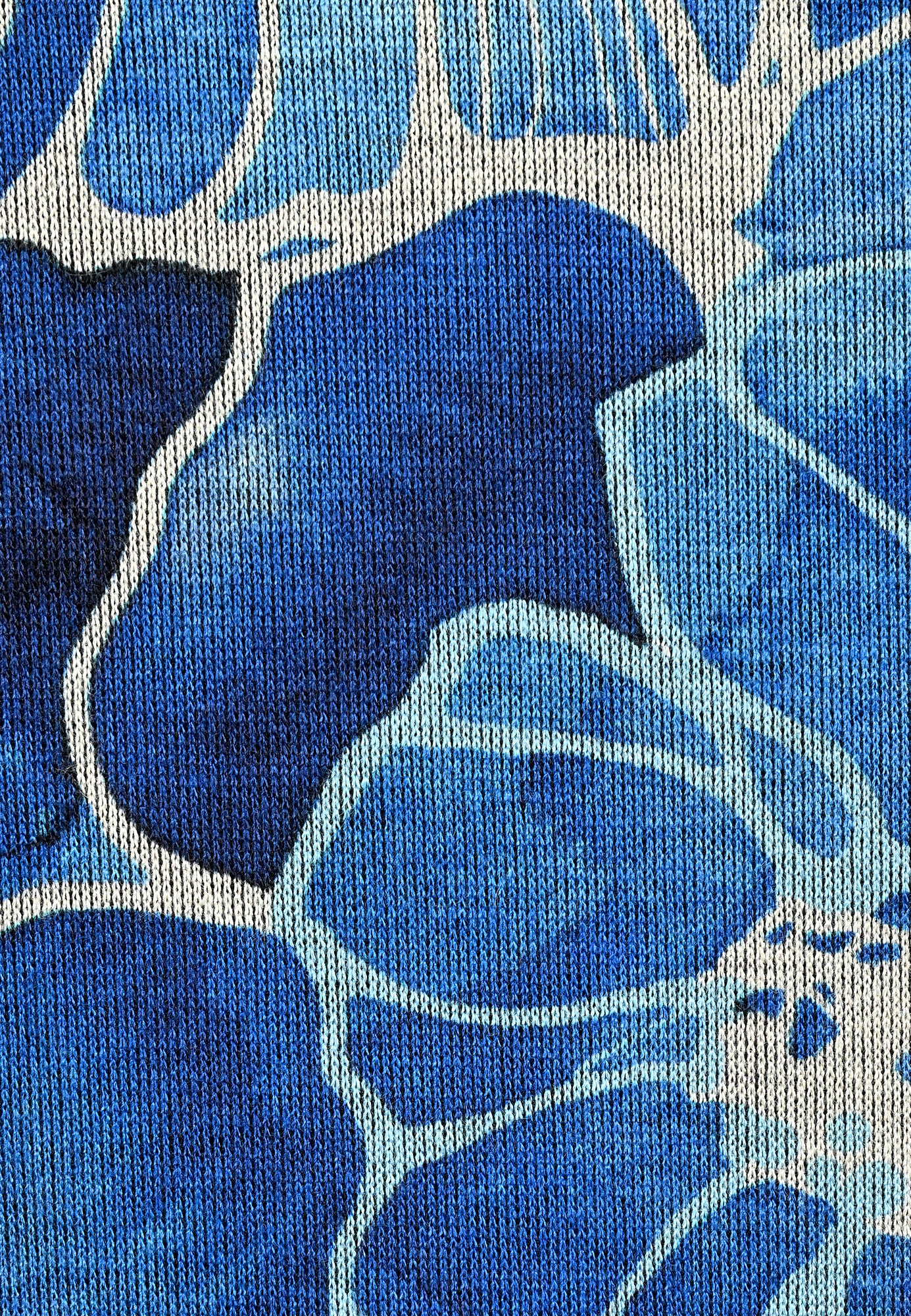 25206 Shirt mit Blüten- und Blätter-Print in Blau