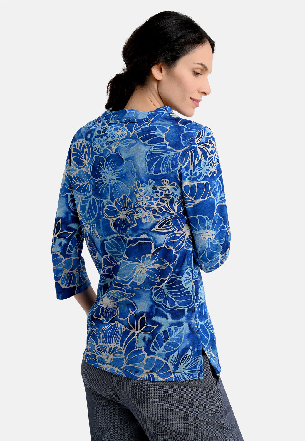 25206 Shirt met bloemen- en bladprint in blauw