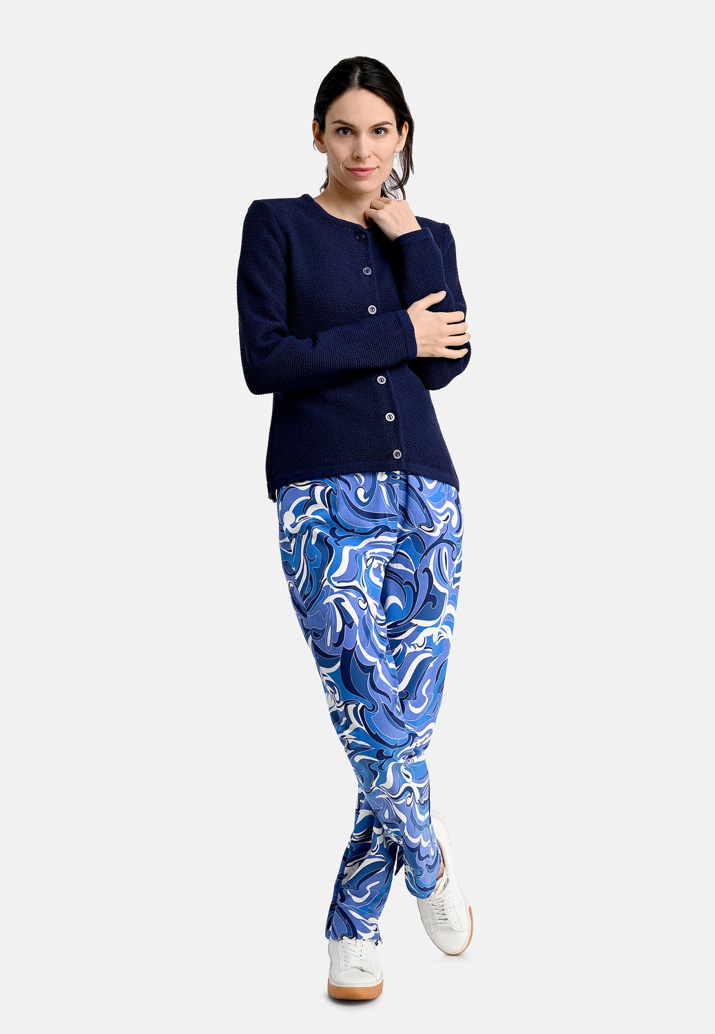 25208 Stretch-Hose mit Ornament-Print in Blau/Weiß