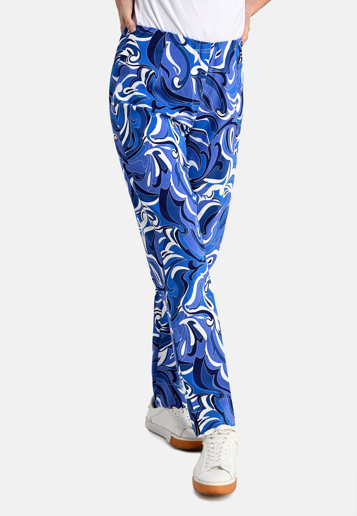 25208 Stretch-Hose mit Ornament-Print in Blau/Weiß