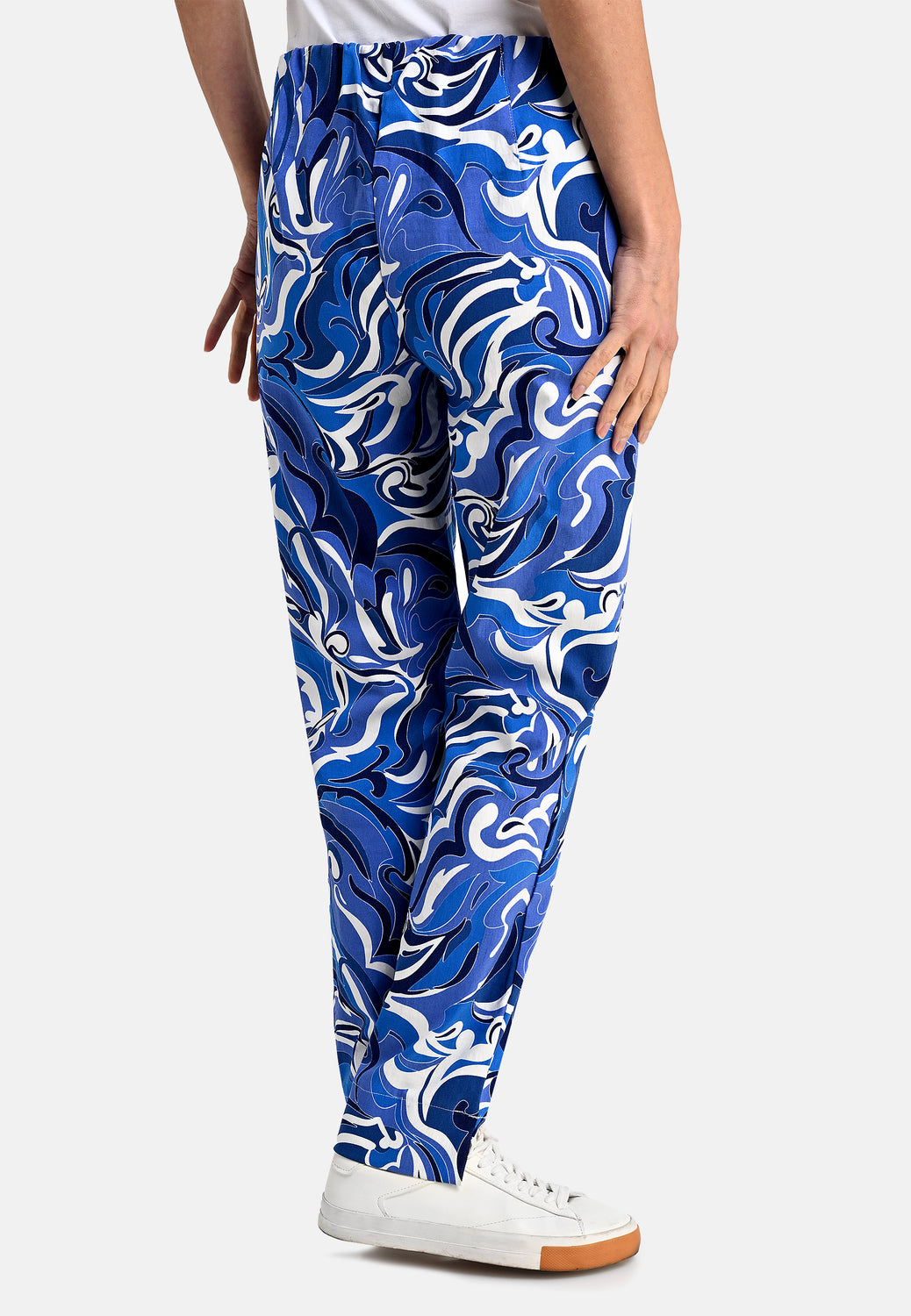 25208 Stretch-Hose mit Ornament-Print in Blau/Weiß