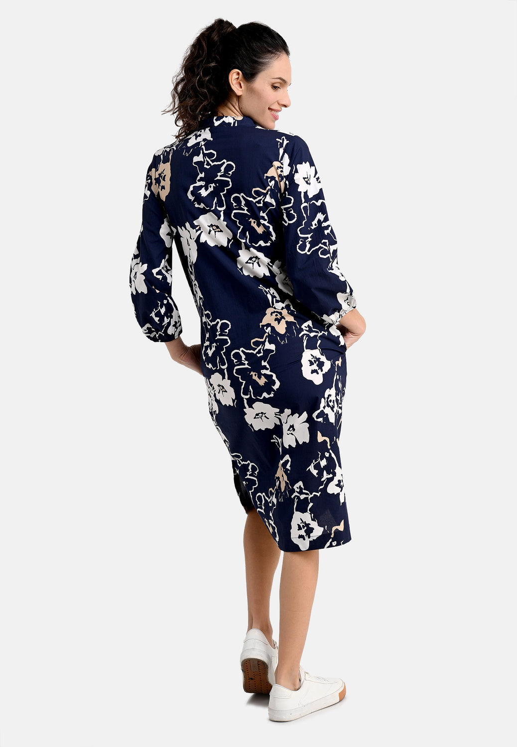 25218 Kleid mit Blüten-Print in Dunkelblau/Weiß