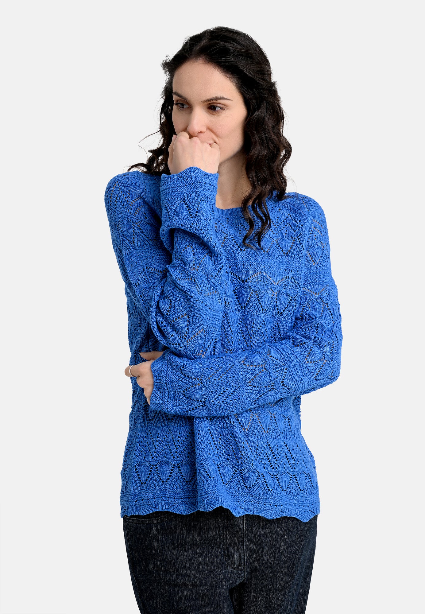 25223 Ajour-Strickpullover in Blau