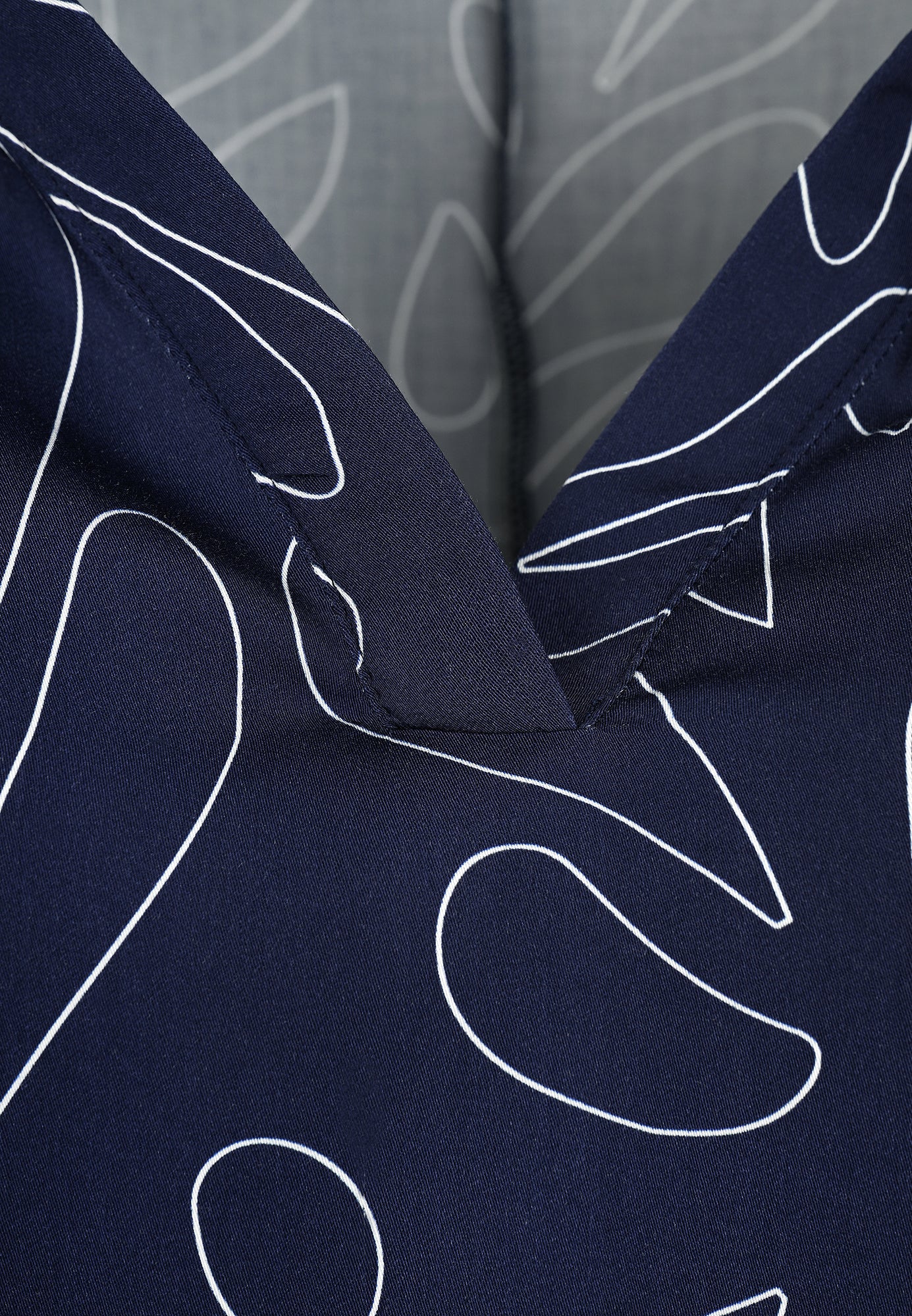 25369 Chemisier-chemise avec imprimé bleu foncé