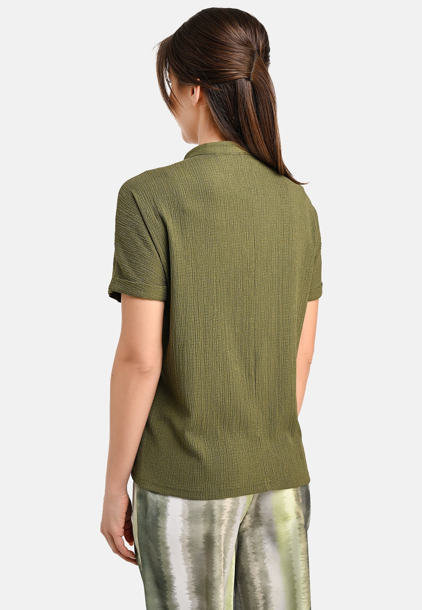 25422 Crinkle-Bluse in Khaki