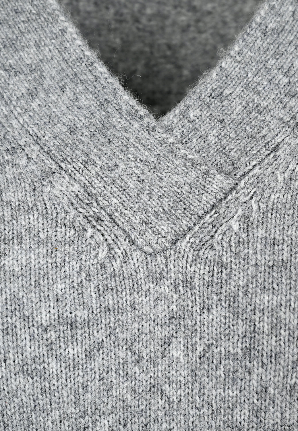25502 Strickpullover in Hellgrau