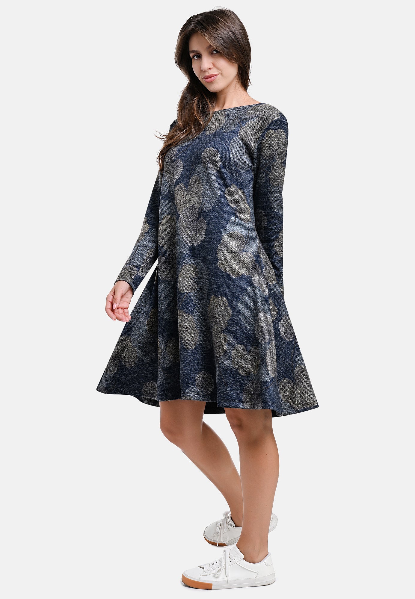 25517 Kleid mit Ginko-Print in Blau/Grau