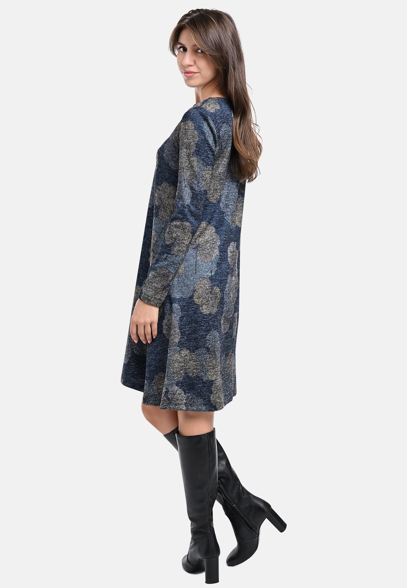 25517 Kleid mit Ginko-Print in Blau/Grau