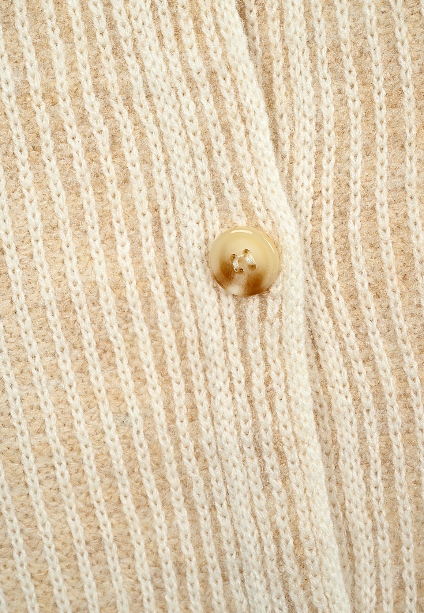 25621 Strick-Cardigan in Sand/Ecru