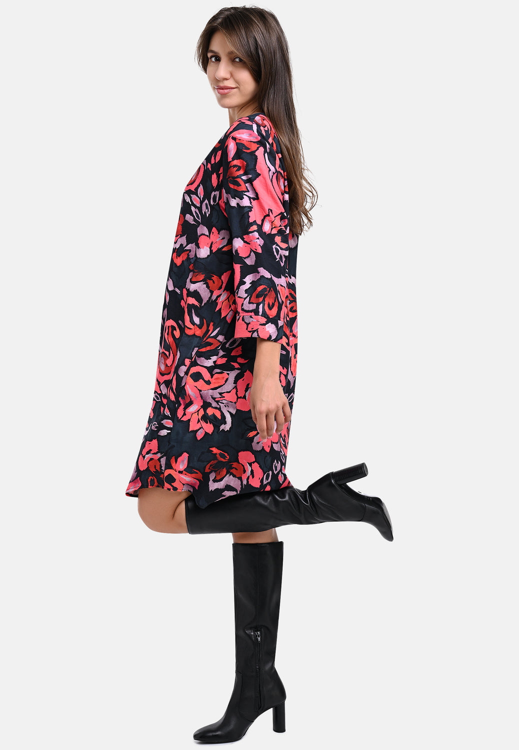 25622 Kleid mit Blüten-Print in Rot/Schwarz