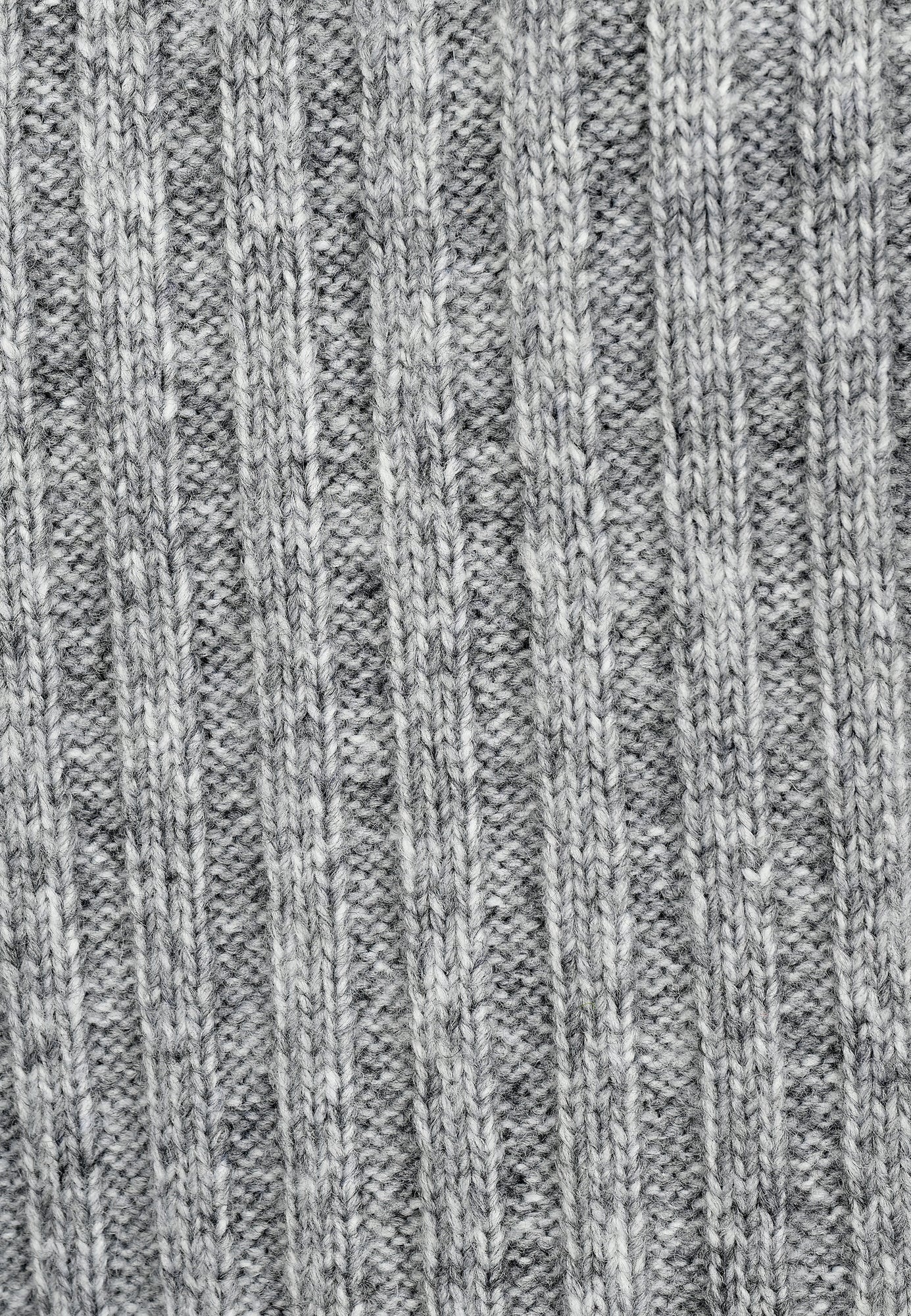 25711 Strickpullover in Hellgrau