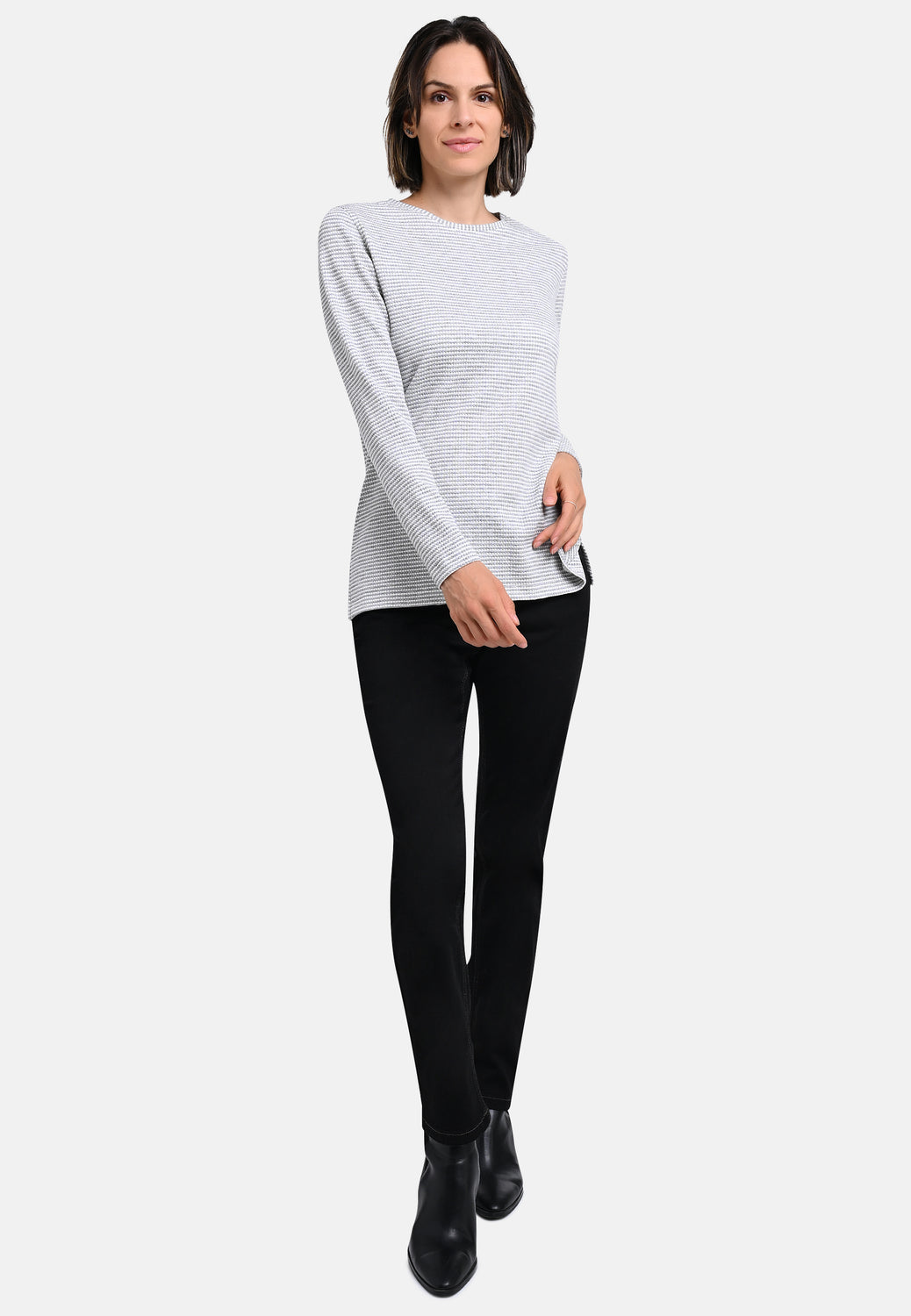 25728 Shirt met grafisch patroon in grijs/wit