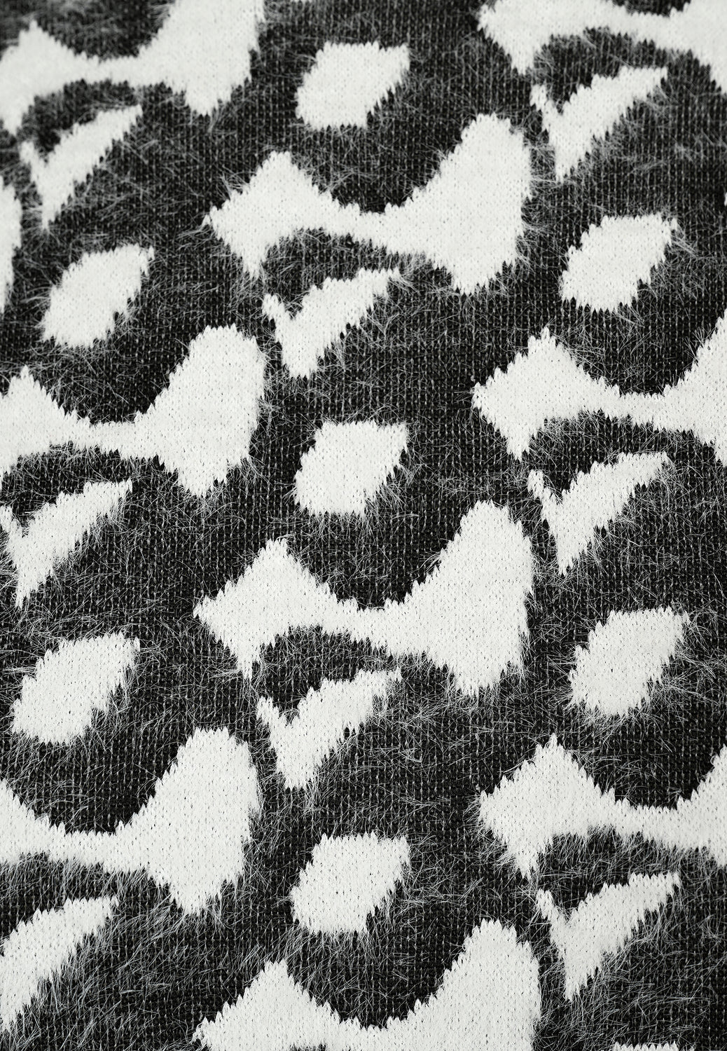 25811  Shirt mit grafischem Muster in Anthrazit/Weiß