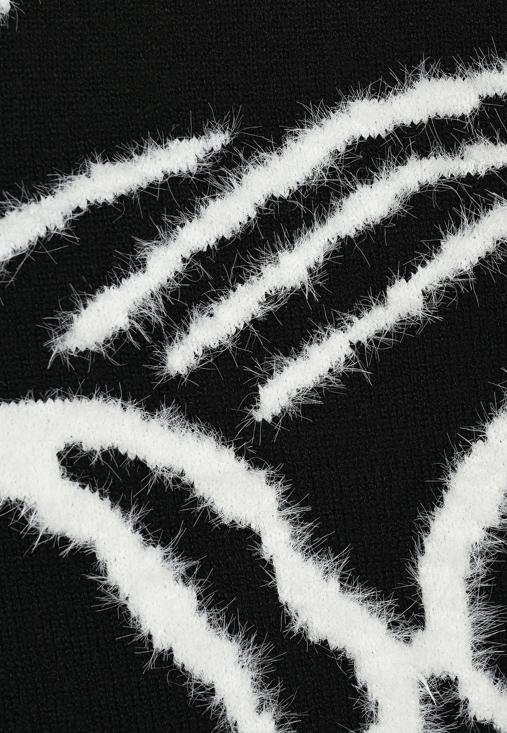 25821 Strickpullover mit Blütenmuster in Schwarz/Weiß