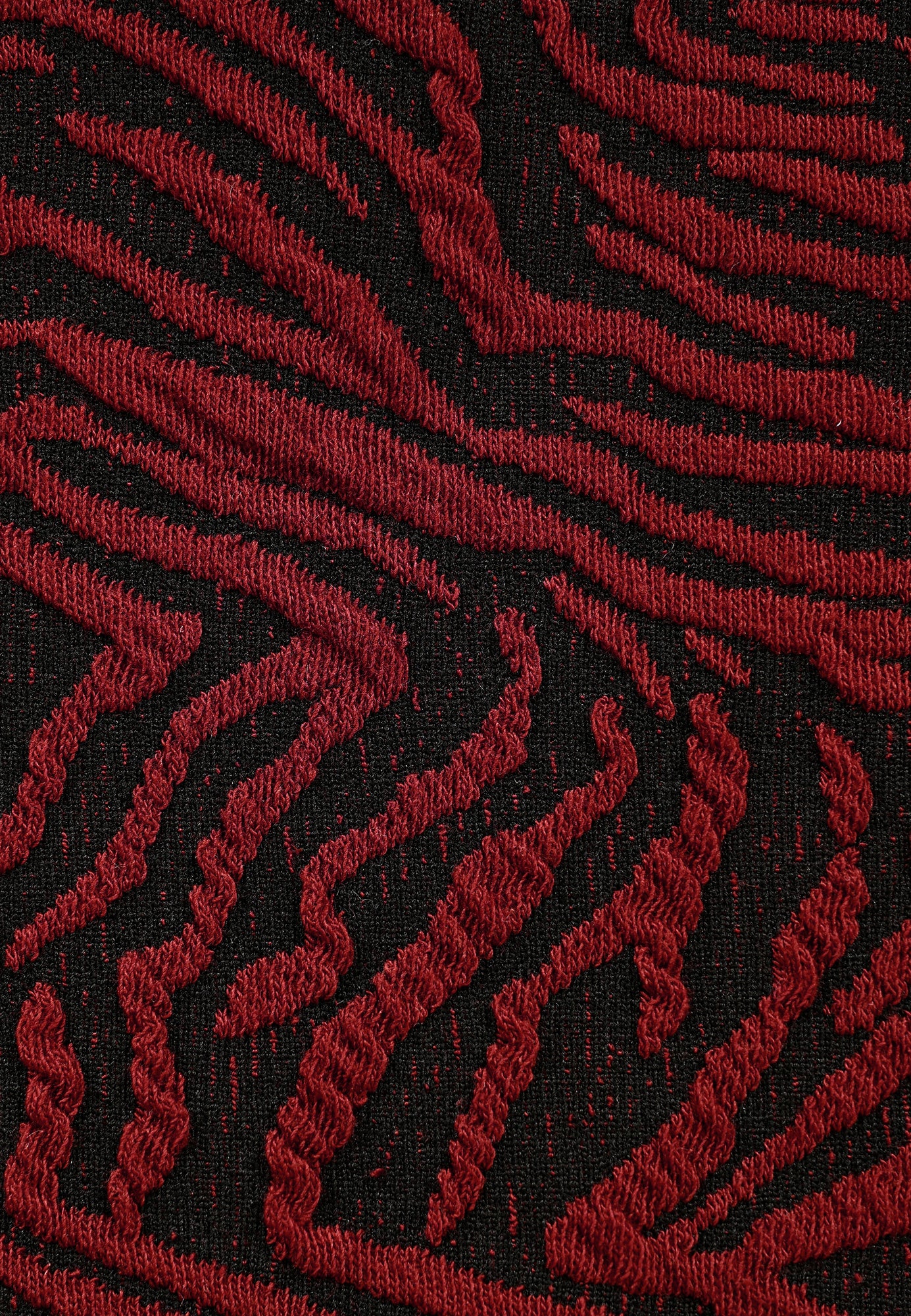 25822 Shirt mit Cloqué-Muster in Bordeaux/Schwarz