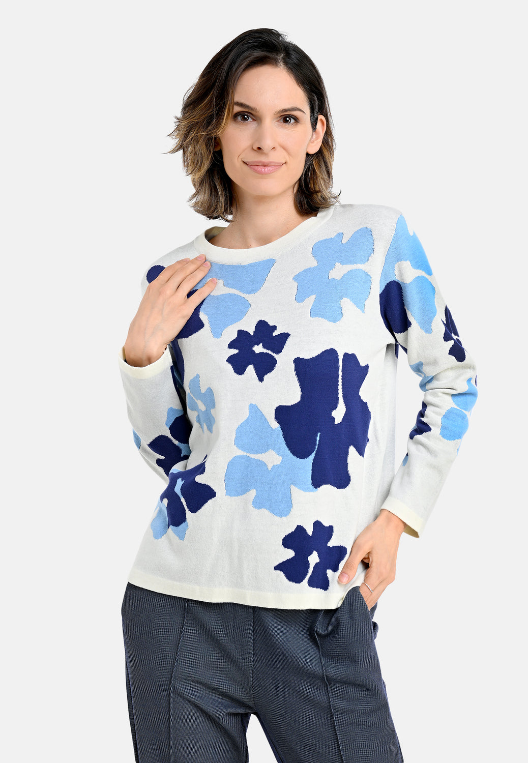26118 Pull Jacq Flower - 10/white-blue