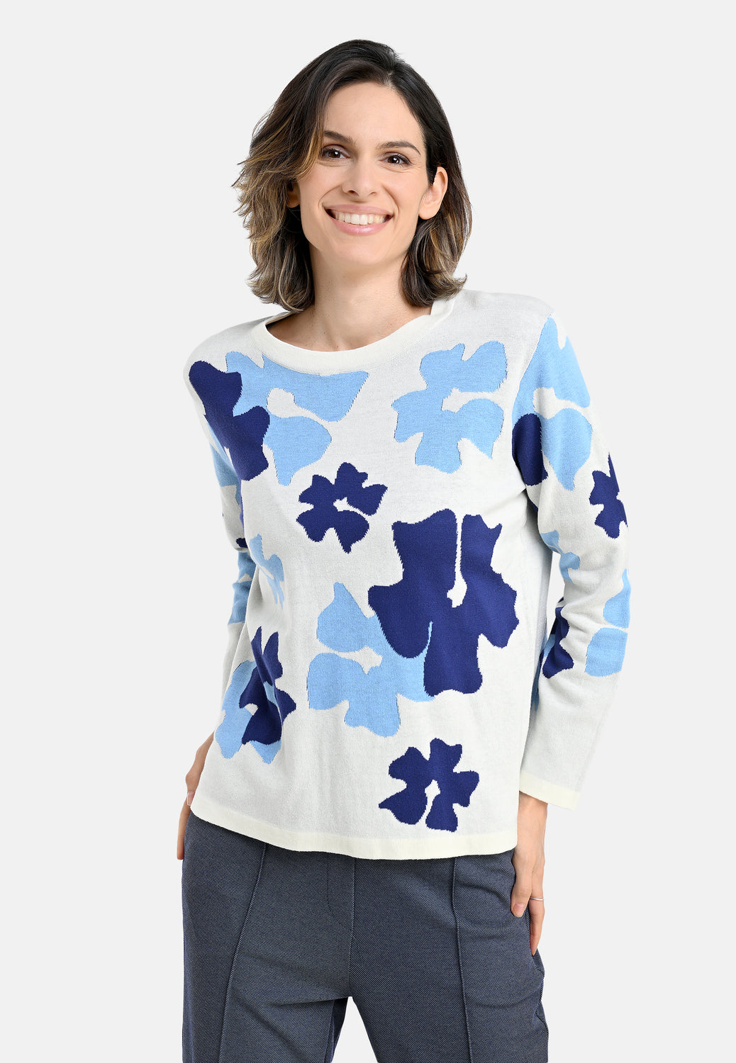 26118 Pull Jacq Flower - 10/white-blue