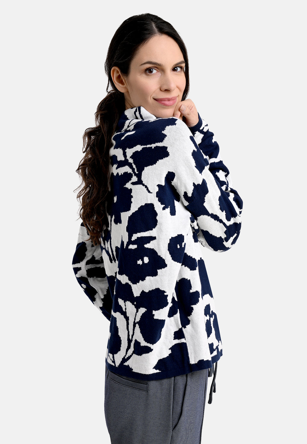 26125 Pullover Flowers - 16/navy-white